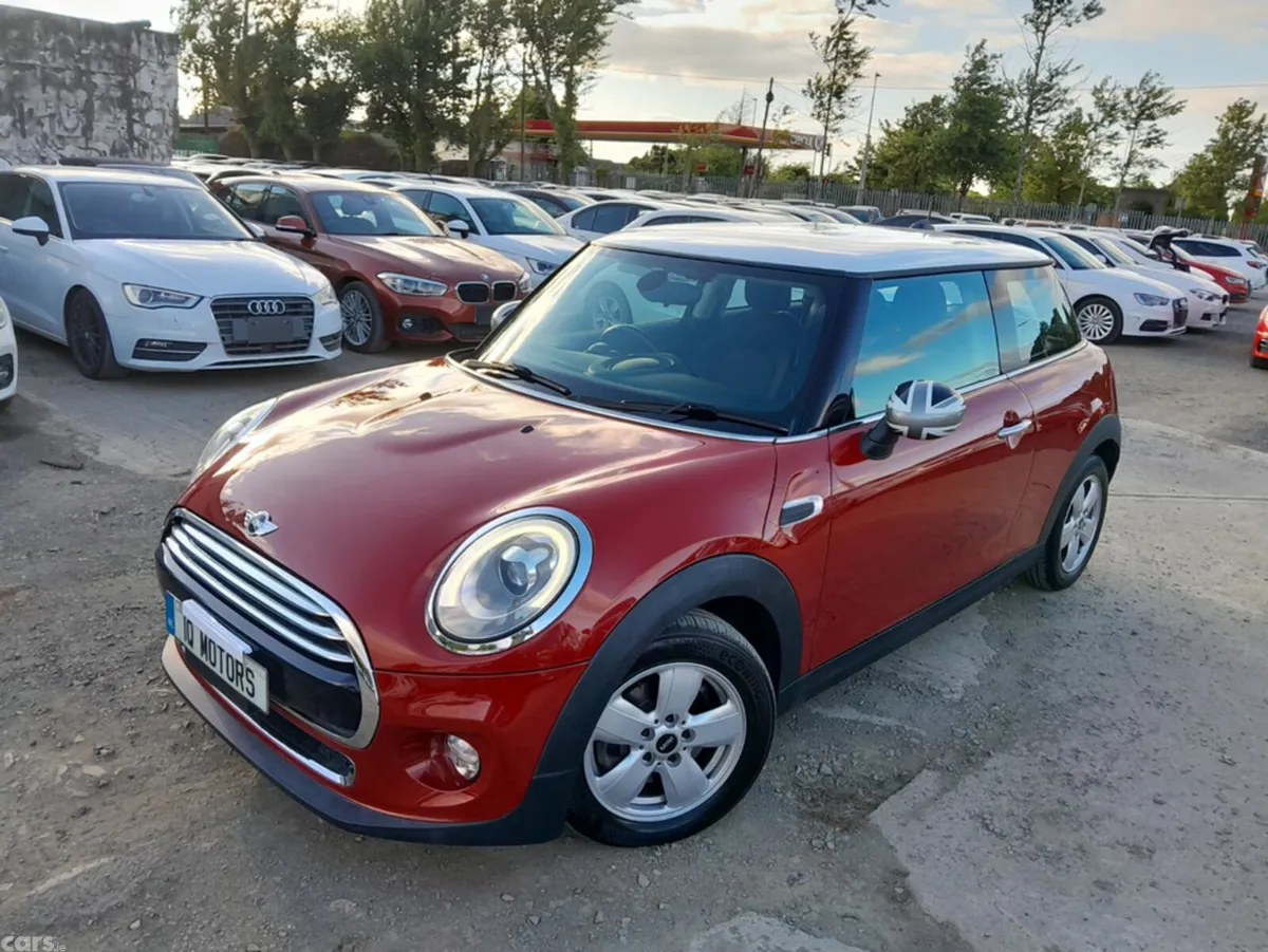 Mini Cooper Hatchback, Diesel, 2017, Red