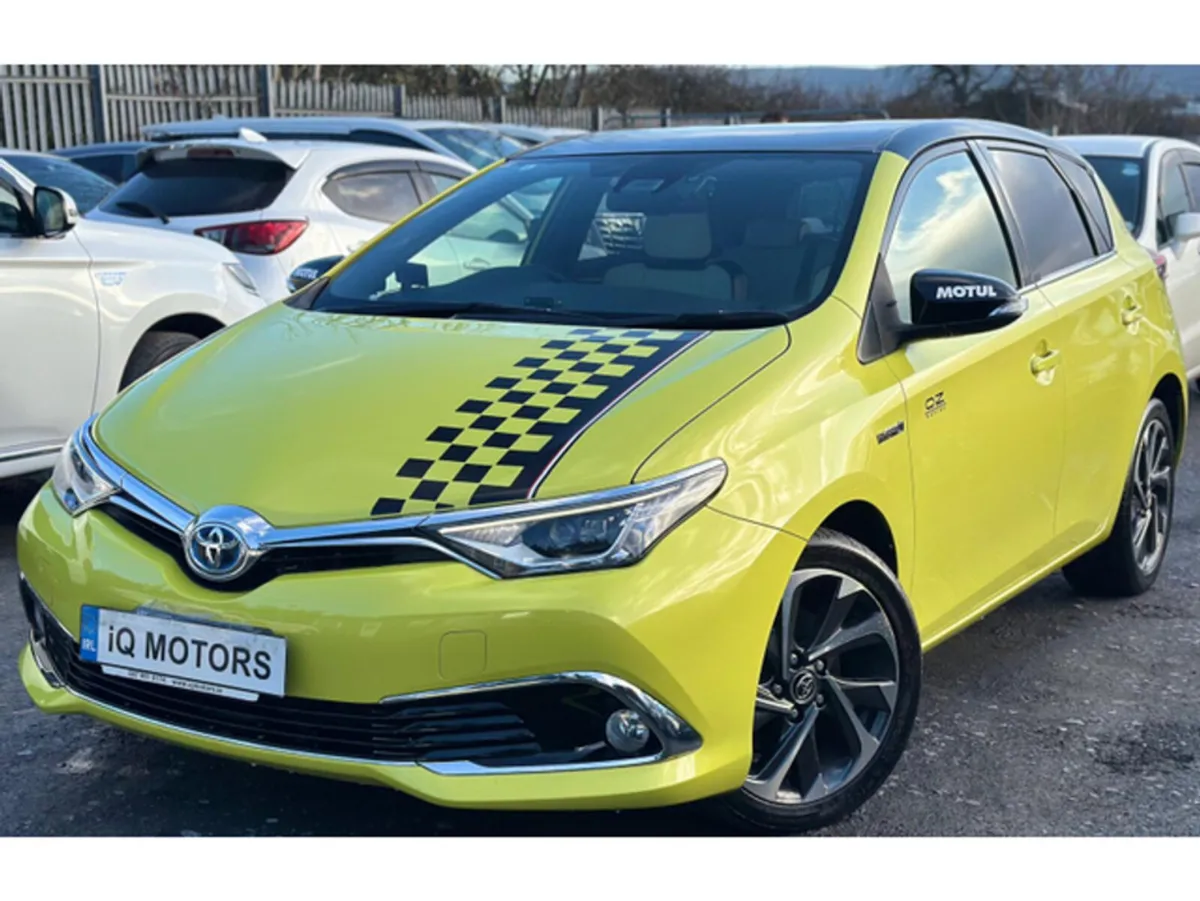 Toyota Auris Hatchback, Petrol Hybrid, 2016, Green