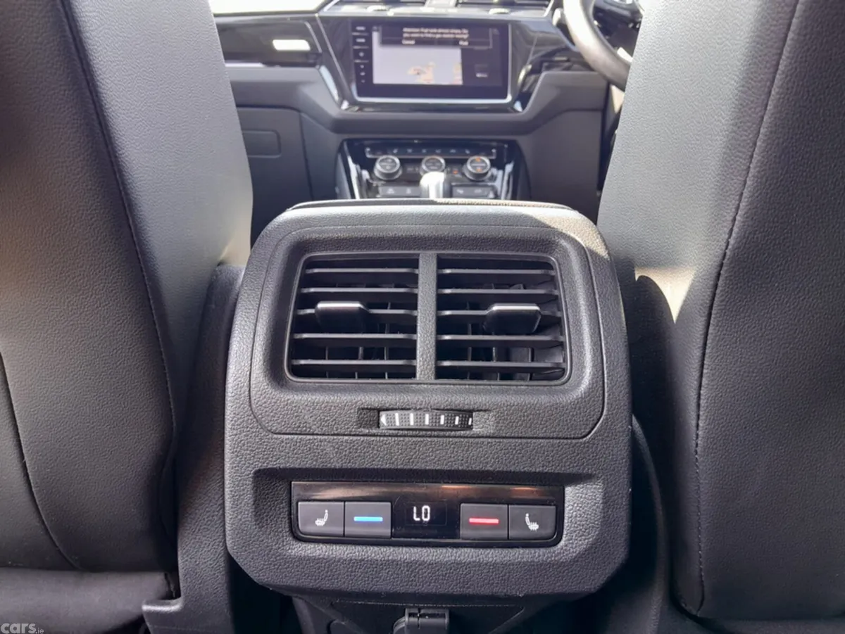 Volkswagen Touran MPV, Diesel, 2018, White