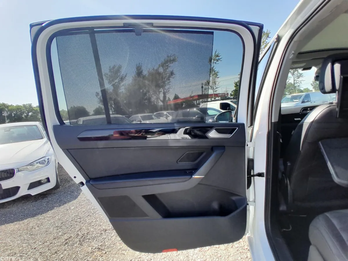 Volkswagen Touran MPV, Diesel, 2018, White