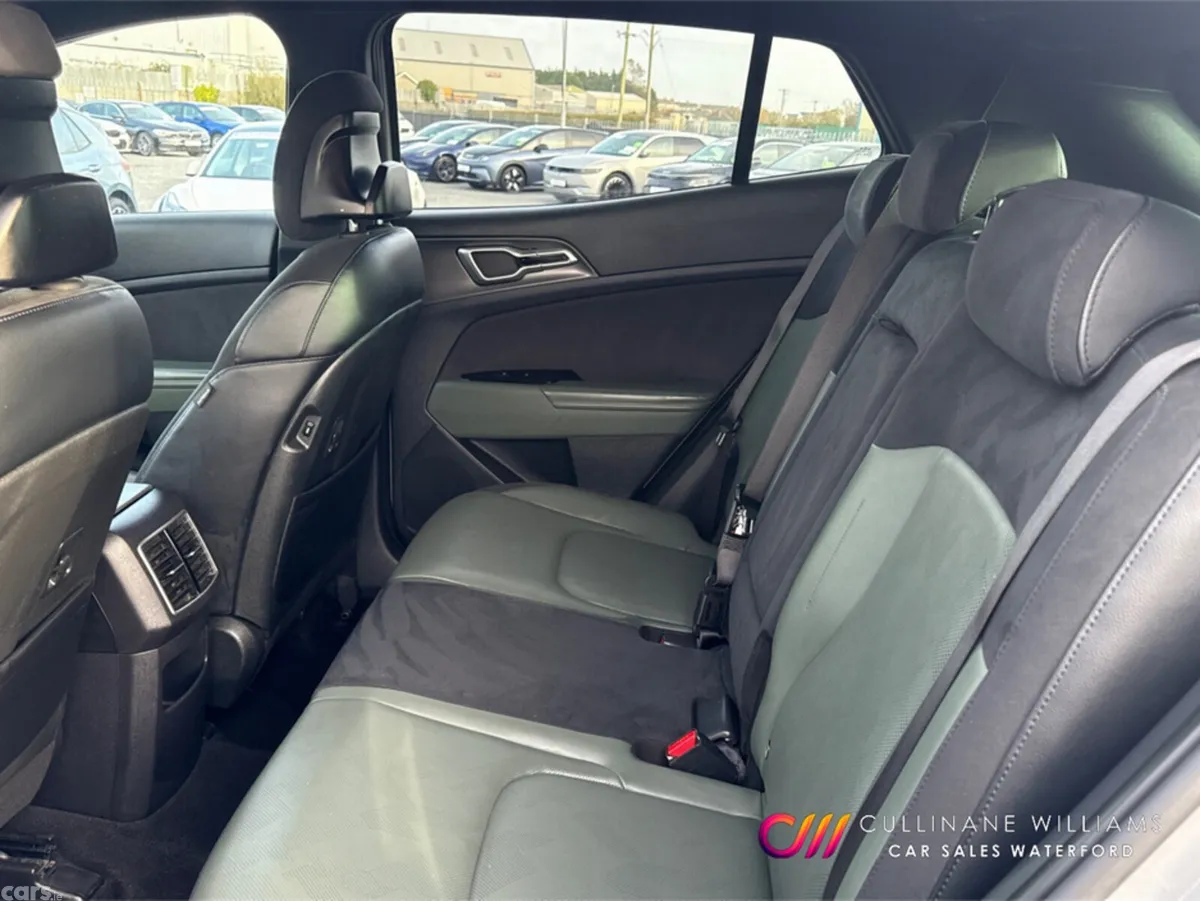 Kia Sportage SUV, Petrol Hybrid, 2024, Grey