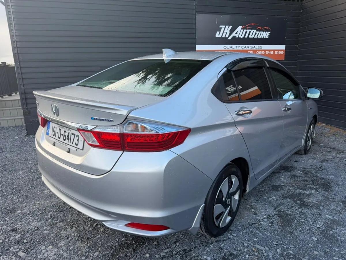 Honda Grace Saloon, Petrol Hybrid, 2015, Silver
