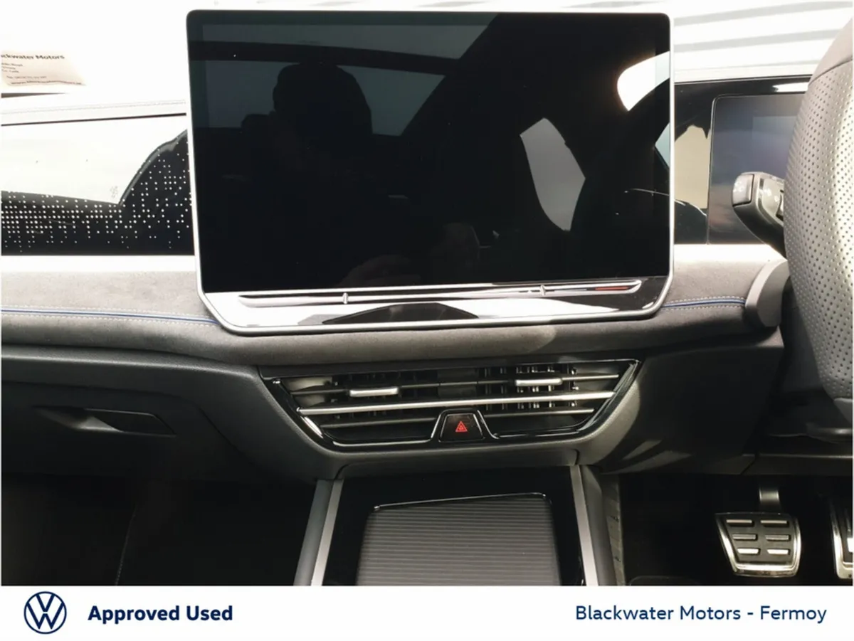 Volkswagen Passat Hatchback, Diesel, 2026, Grey