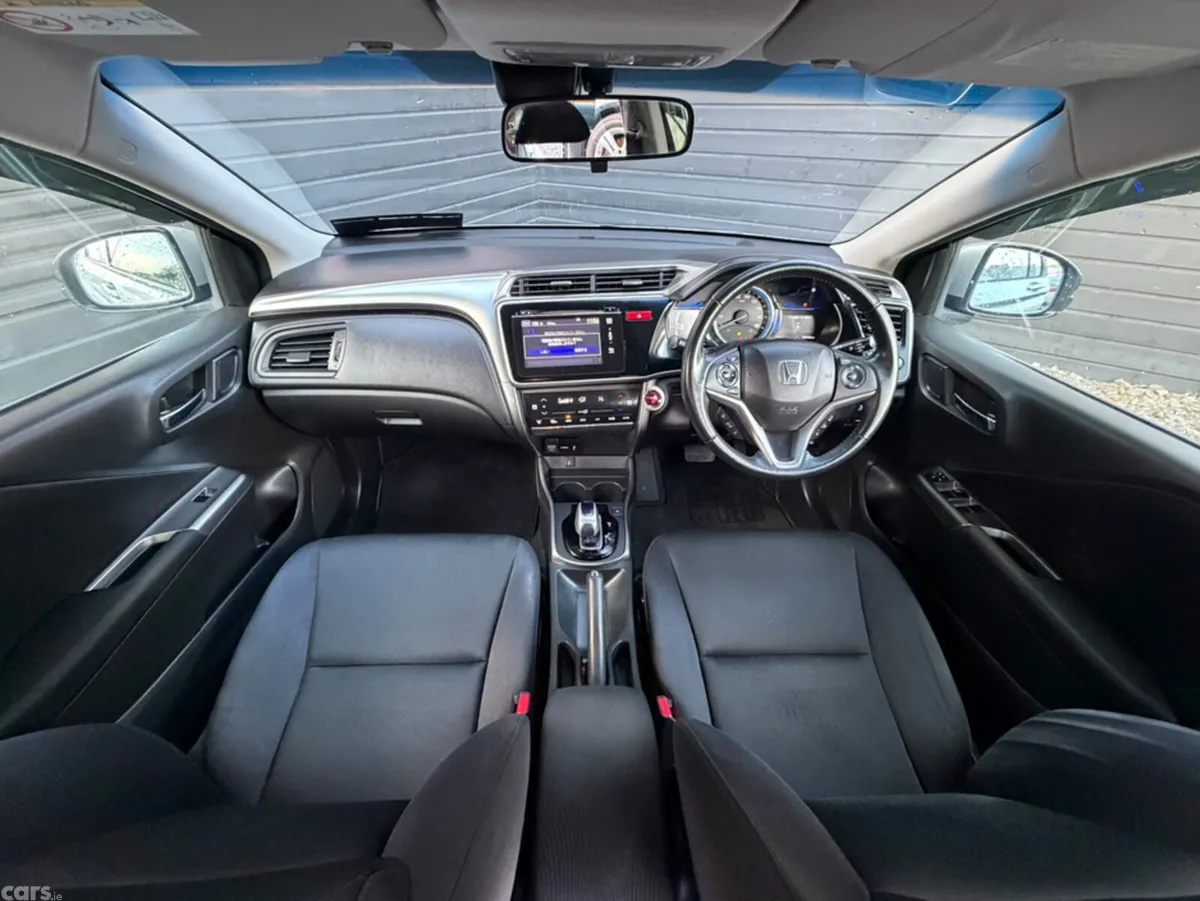 Honda Grace Saloon, Petrol Hybrid, 2015, Silver
