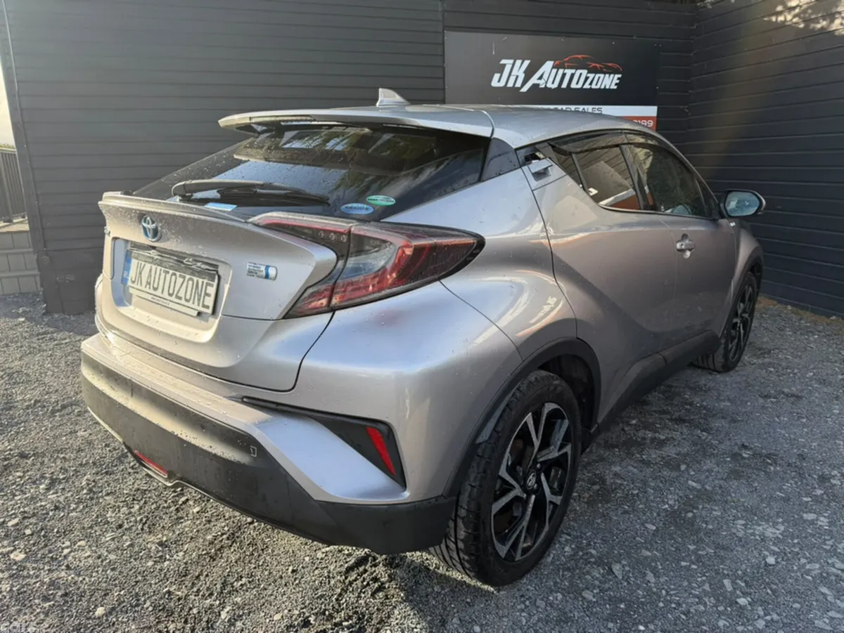 Toyota C-HR SUV, Petrol Hybrid, 2017, Silver