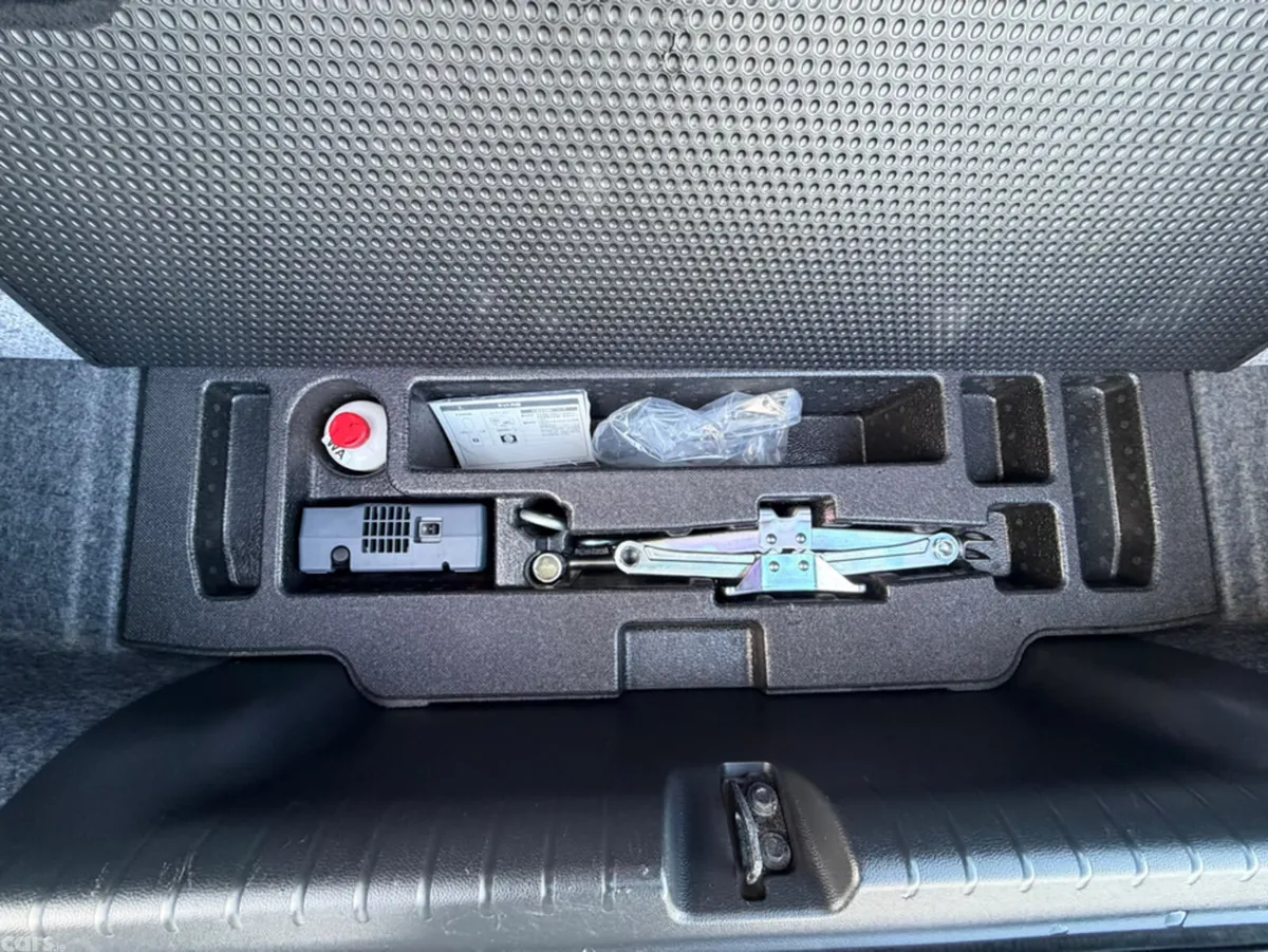Honda Grace Saloon, Petrol Hybrid, 2015, Silver