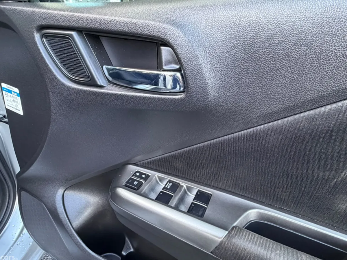 Honda Grace Saloon, Petrol Hybrid, 2015, Silver