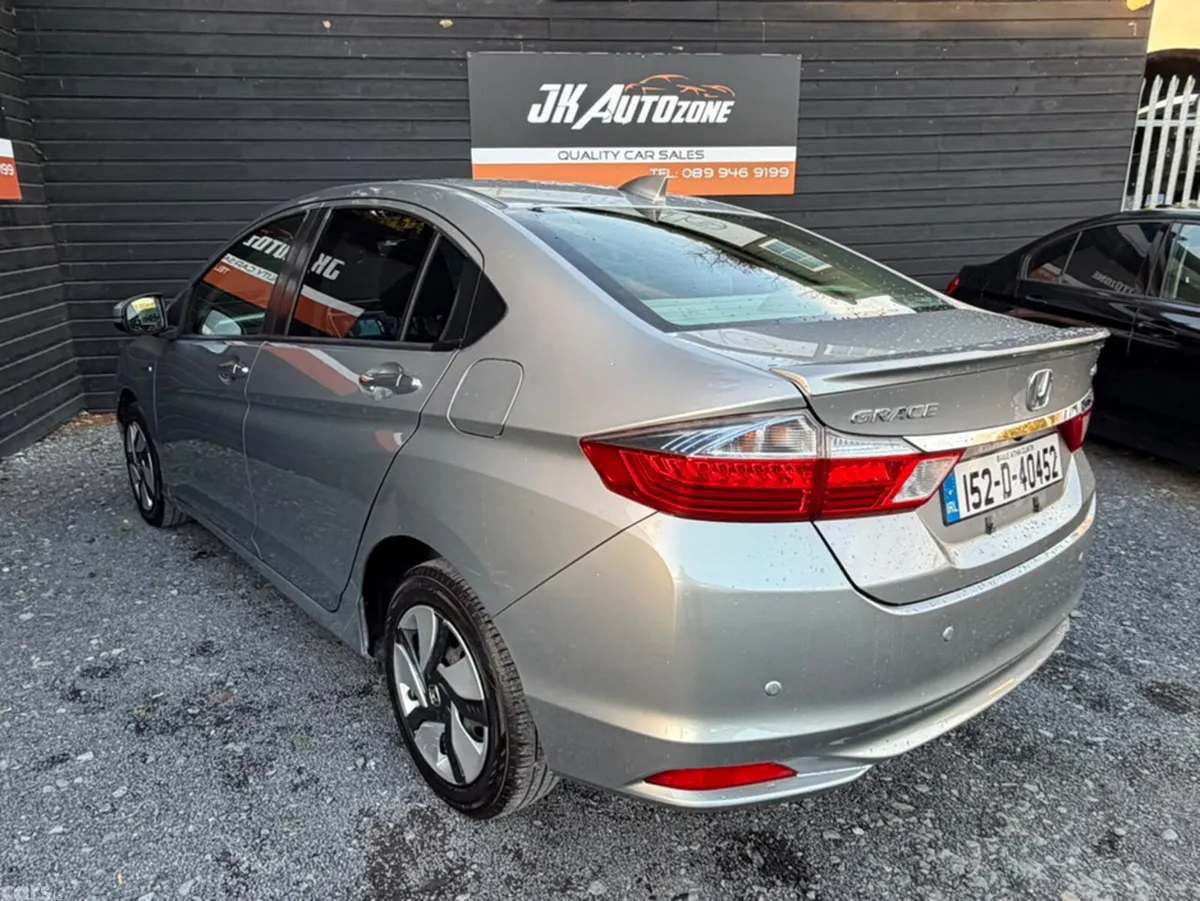 Honda Grace Saloon, Petrol Hybrid, 2015, Silver