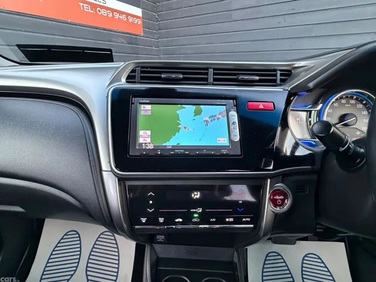 Honda Grace Saloon, Petrol Hybrid, 2015, Silver