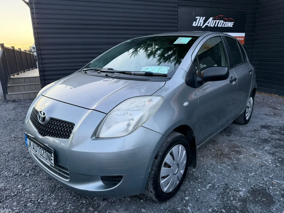 Toyota Yaris Hatchback, Petrol, 2008, Silver