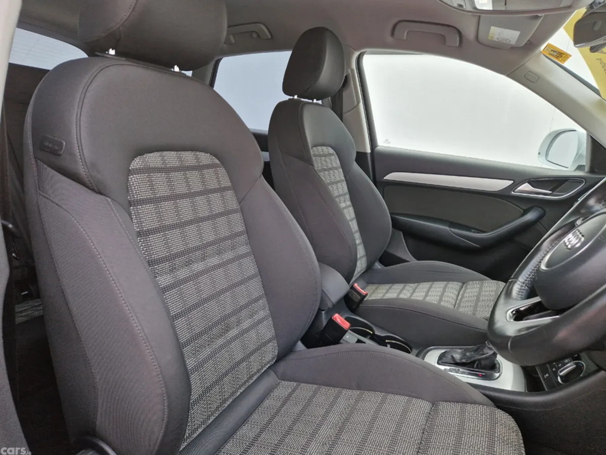 Audi Q3 MPV, Petrol, 2016, White