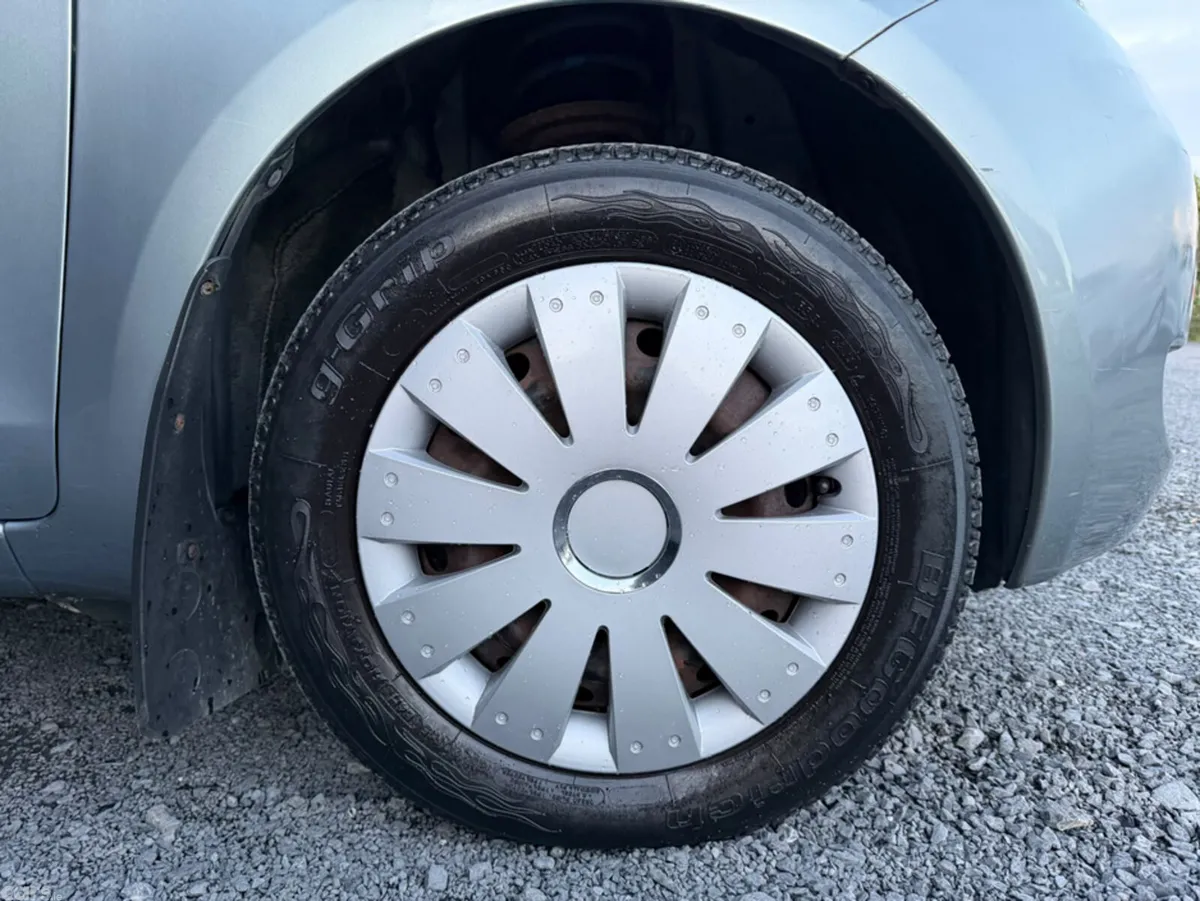Toyota Yaris Hatchback, Petrol, 2008, Silver
