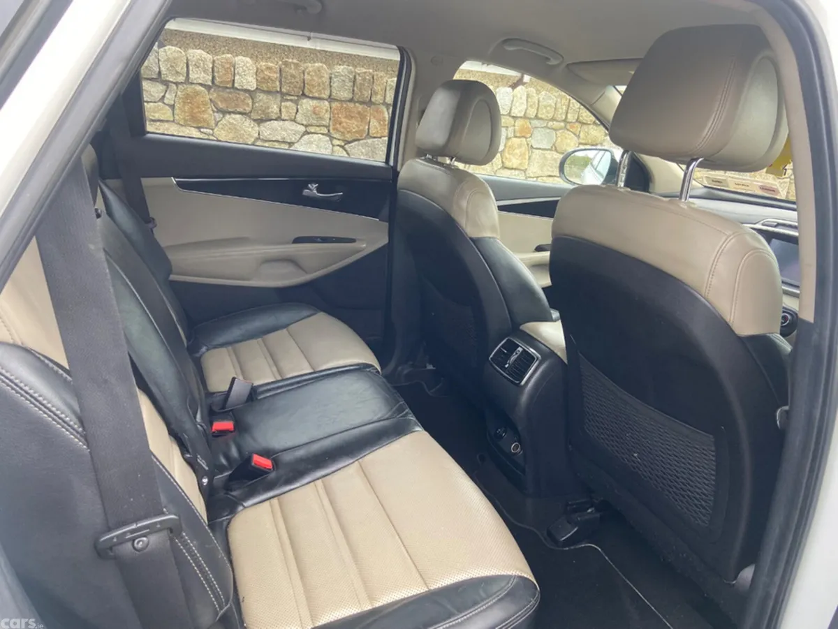 Kia Sorento SUV, Diesel, 2017, White