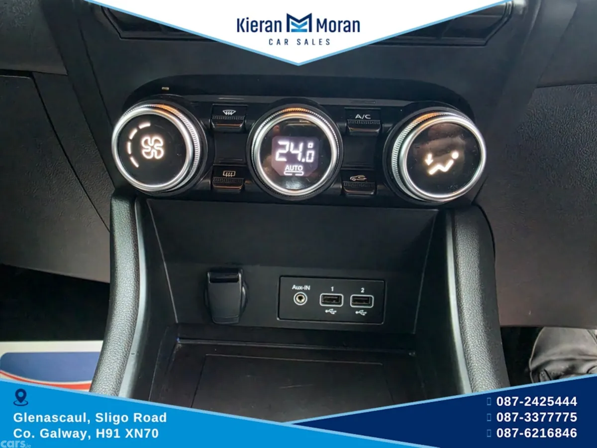Renault Captur Hatchback, Petrol, 2023, Grey