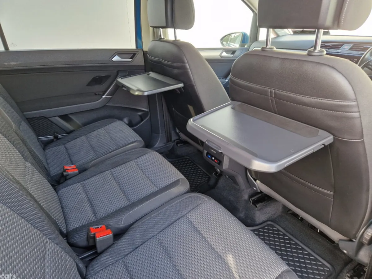Volkswagen Touran SUV, Petrol, 2017, Blue