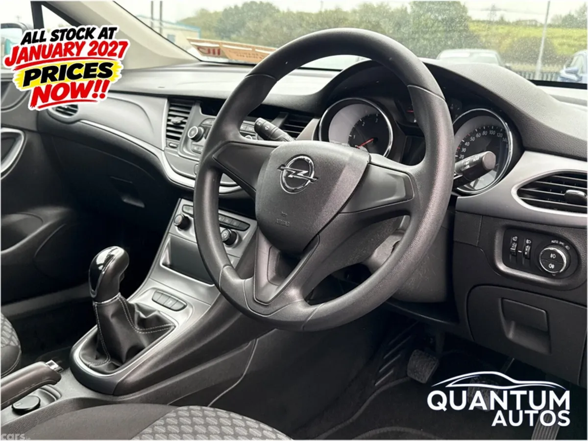 Opel Astra Hatchback, Diesel, 2018, Black