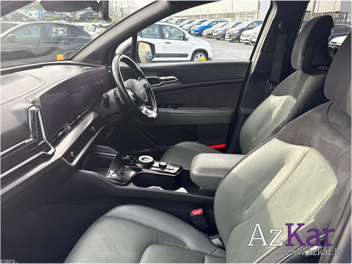 Kia Sportage SUV, Petrol Hybrid, 2024, Grey