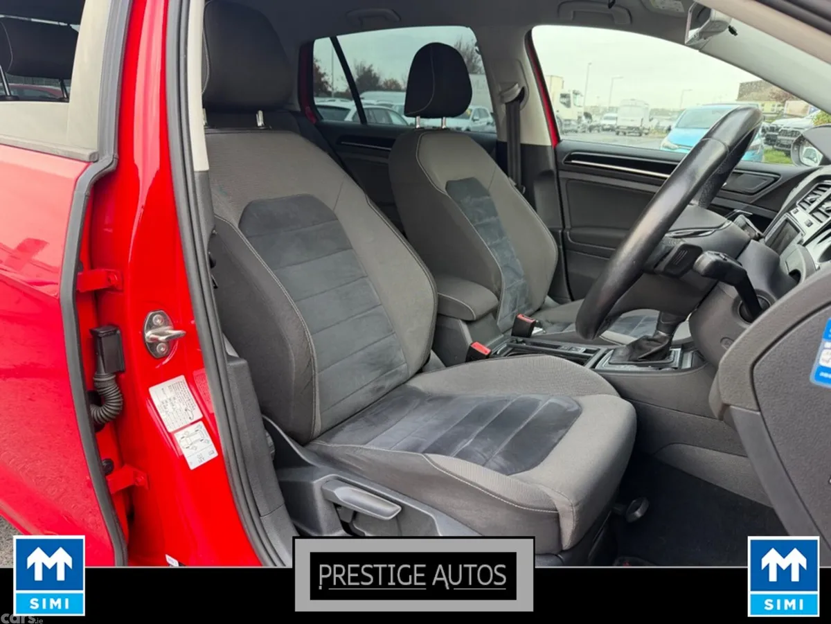 Volkswagen Golf Hatchback, Petrol, 2015, Red