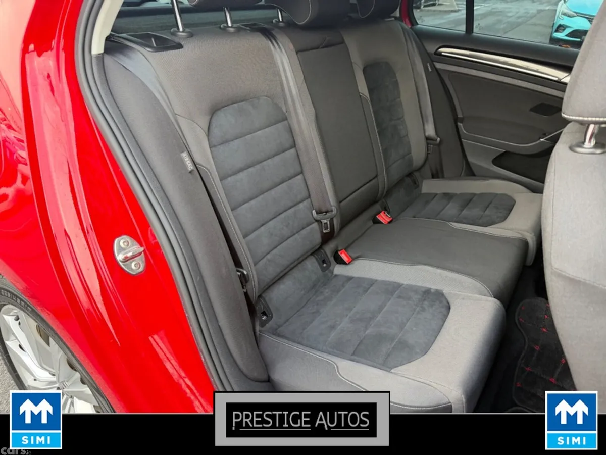 Volkswagen Golf Hatchback, Petrol, 2015, Red