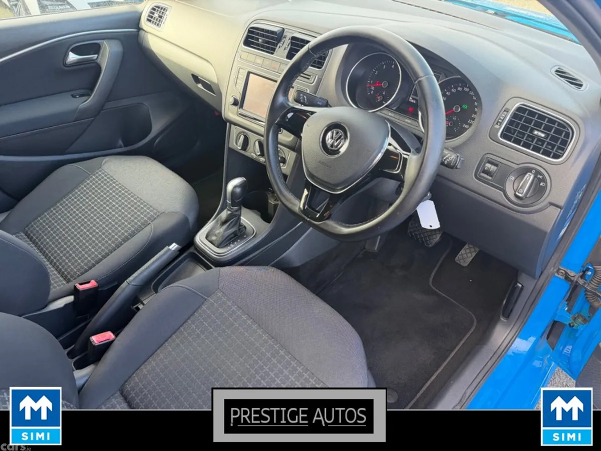 Volkswagen Polo Hatchback, Petrol, 2015, Blue