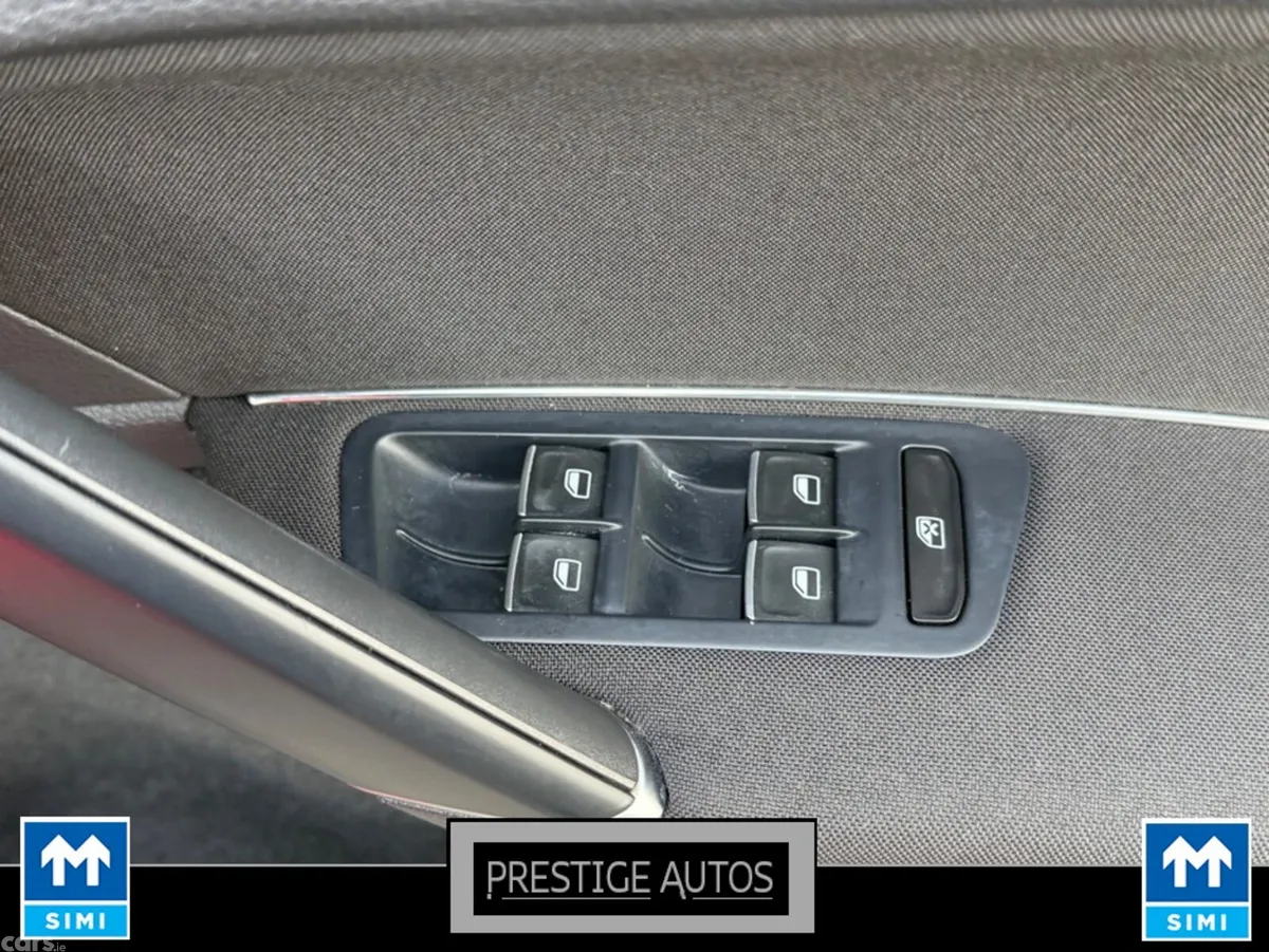 Volkswagen Golf Hatchback, Petrol, 2015, Red