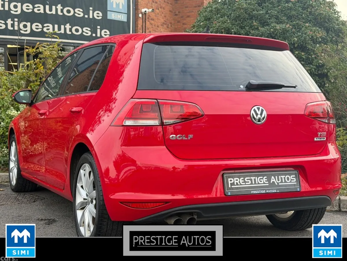 Volkswagen Golf Hatchback, Petrol, 2015, Red
