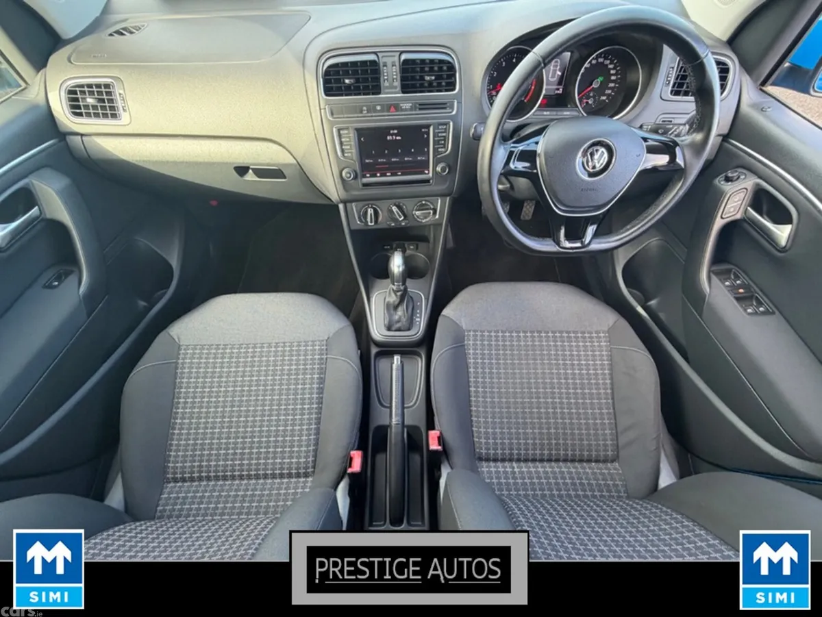 Volkswagen Polo Hatchback, Petrol, 2015, Blue