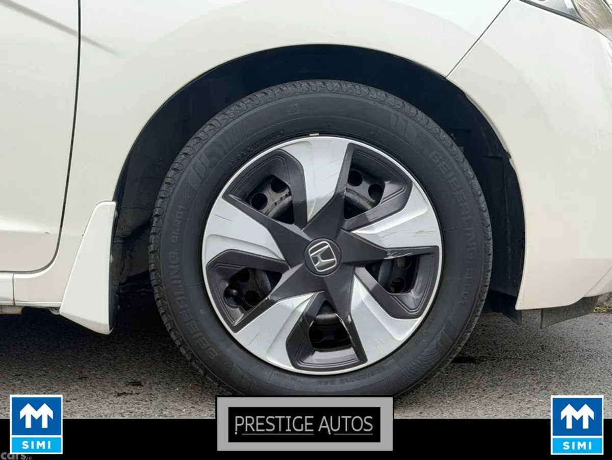 Honda Fit Hatchback, Petrol Hybrid, 2015, White