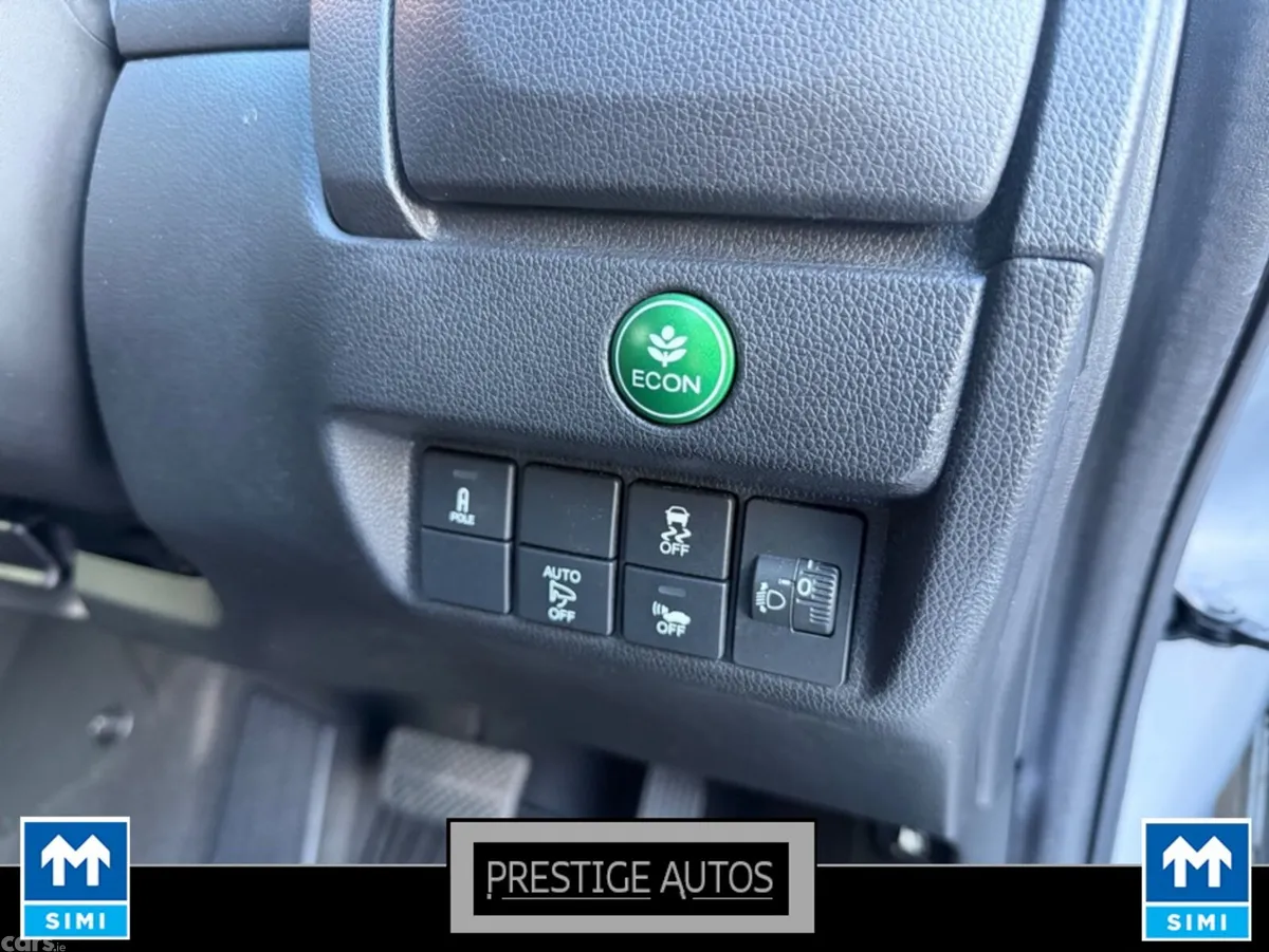 Honda Fit Hatchback, Petrol Hybrid, 2015, Silver