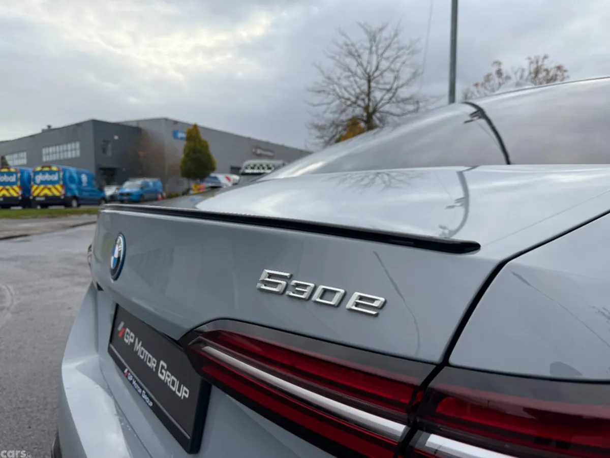 BMW 5-Series Saloon, Petrol Hybrid, 2026, Grey