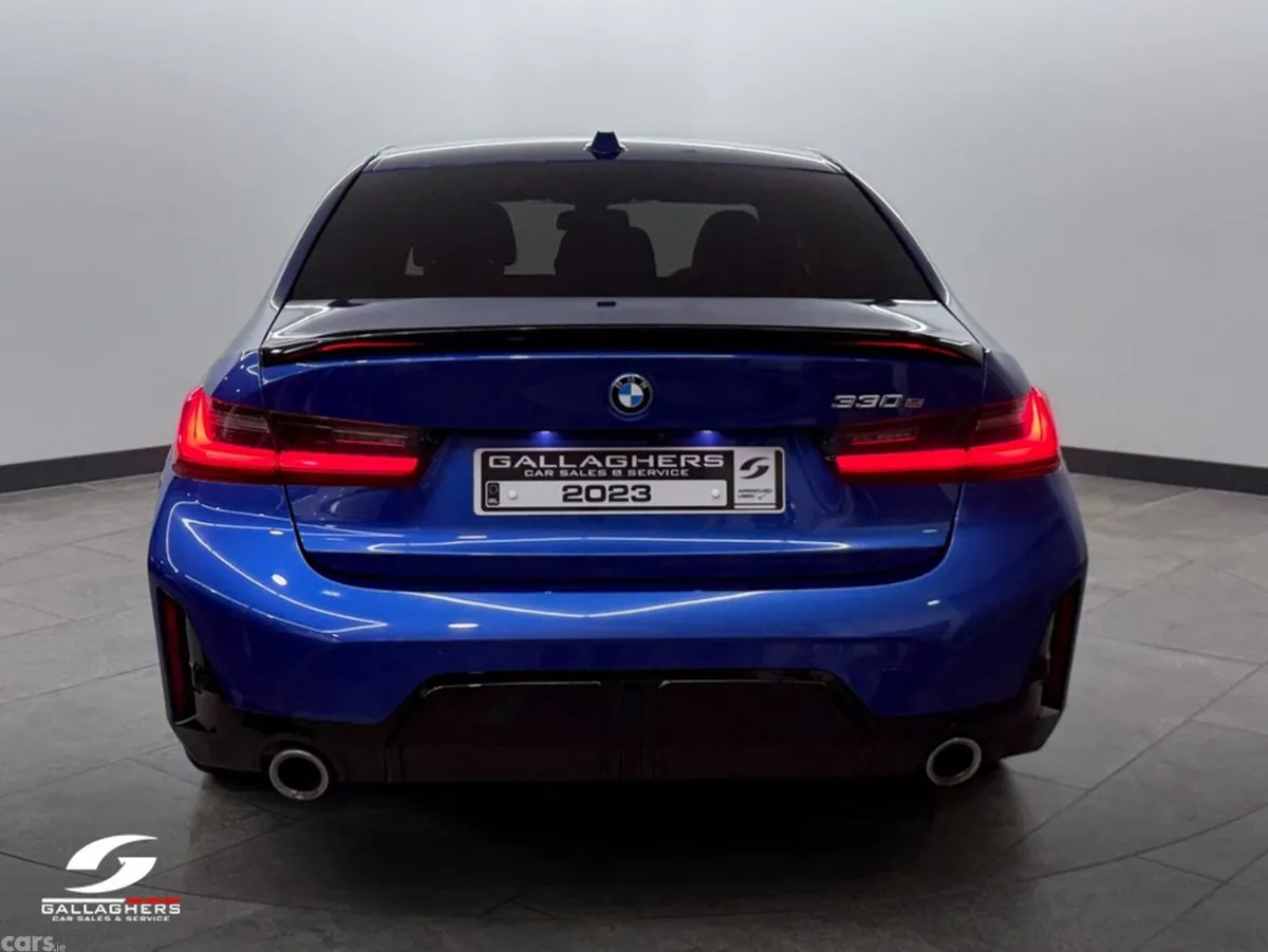 BMW 3-Series Saloon, Petrol Plug-in Hybrid, 2023, Blue