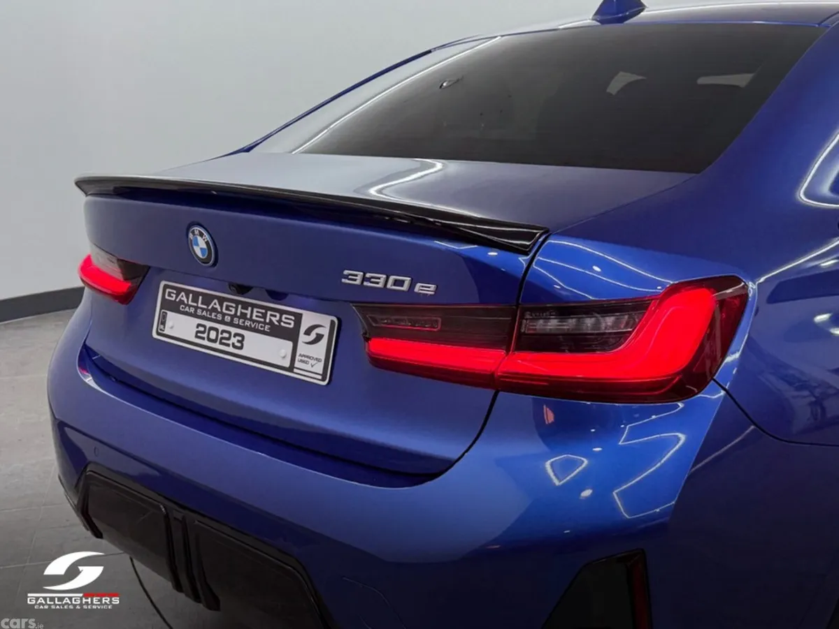 BMW 3-Series Saloon, Petrol Plug-in Hybrid, 2023, Blue