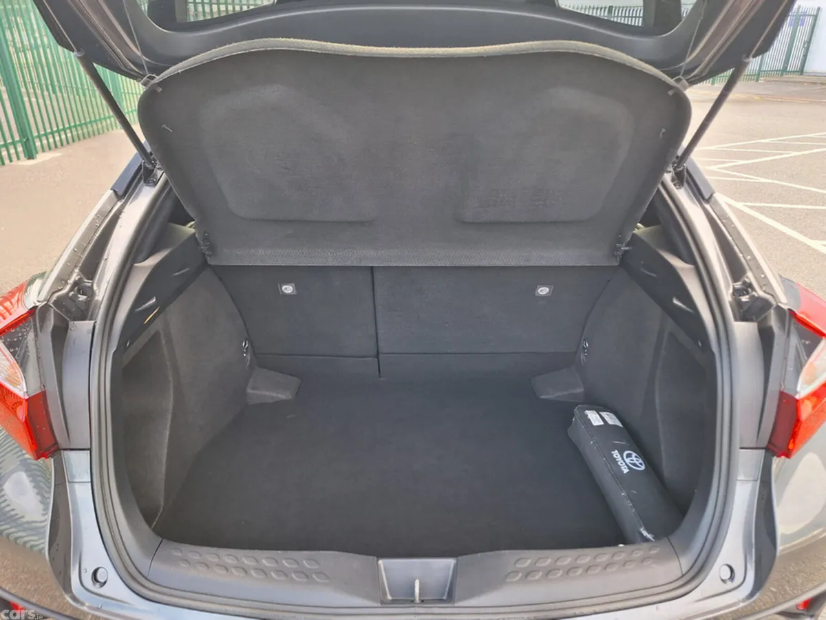 Toyota C-HR Hatchback, Petrol, 2019, Grey