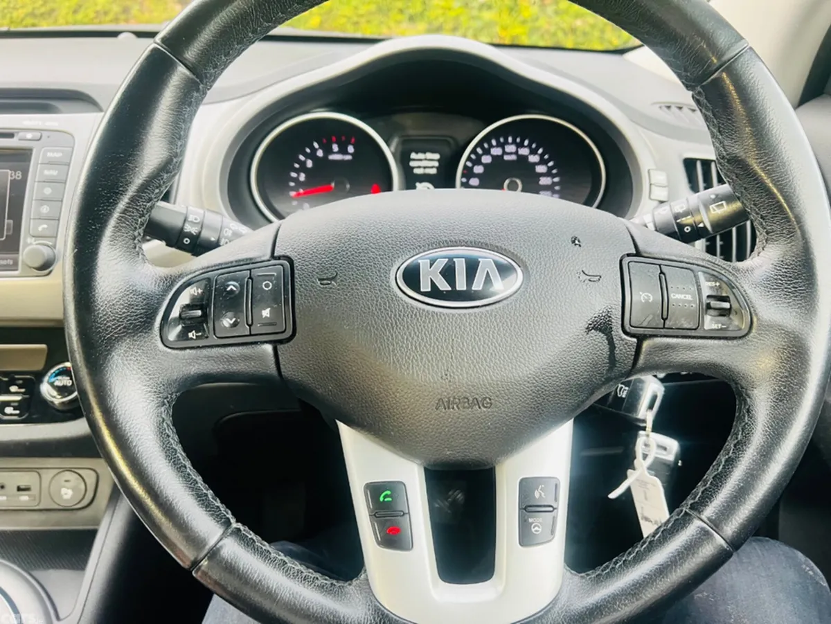 Kia Sportage MPV, Diesel, 2015, White