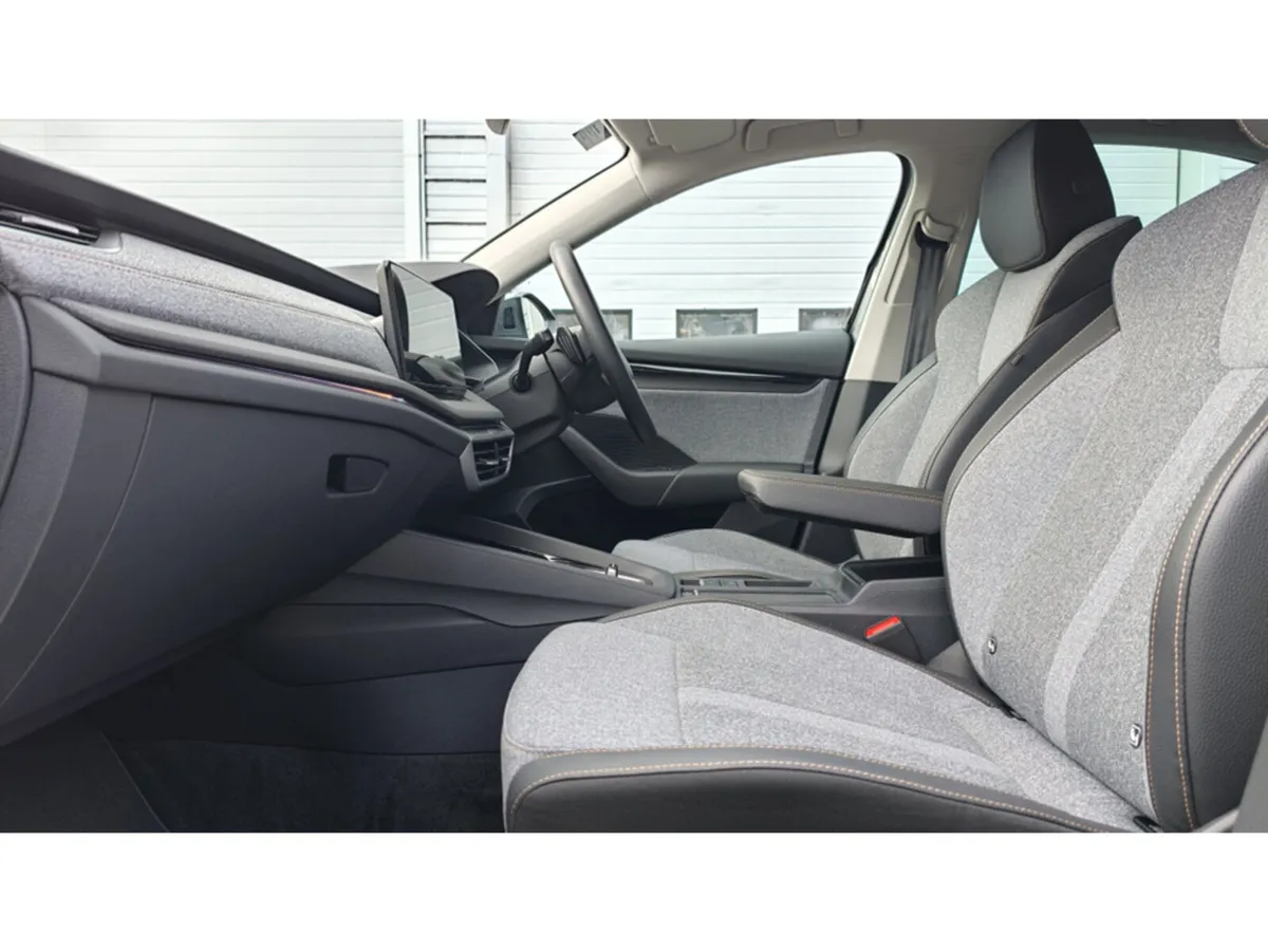 Skoda Octavia Hatchback, Unknown, 2026, Grey