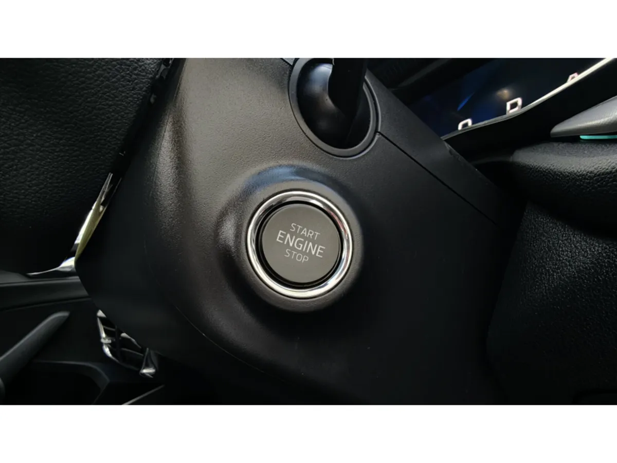 Skoda Octavia Saloon, Petrol, 2021, Blue