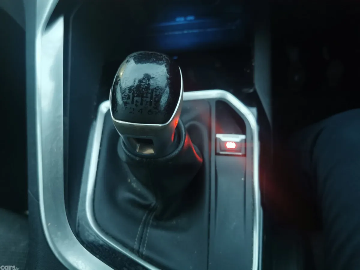 Peugeot 5008 MPV, Diesel, 2019, Blue