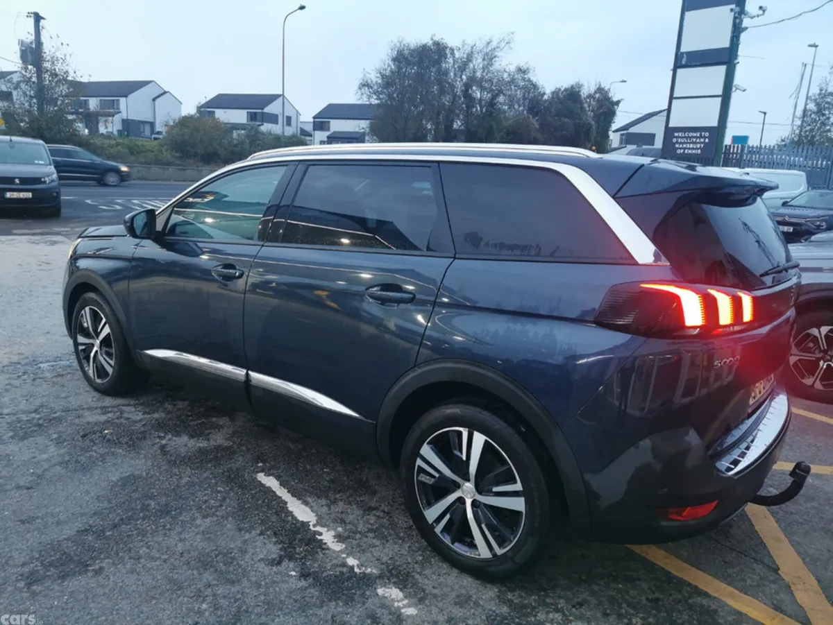 Peugeot 5008 MPV, Diesel, 2019, Blue