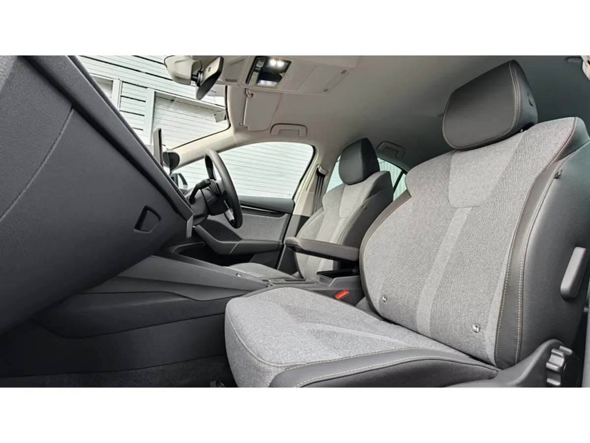 Skoda Octavia Hatchback, Unknown, 2026, Grey