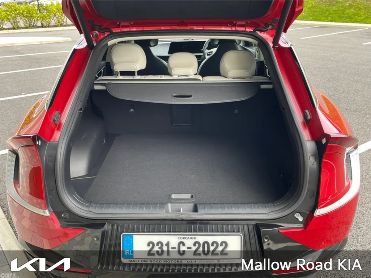 Kia EV6 MPV, Electric, 2023, Red
