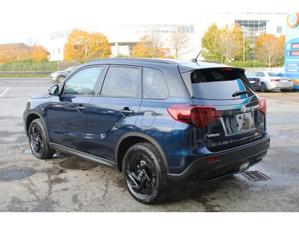 Suzuki Vitara SUV, Petrol Hybrid, 2027, Blue