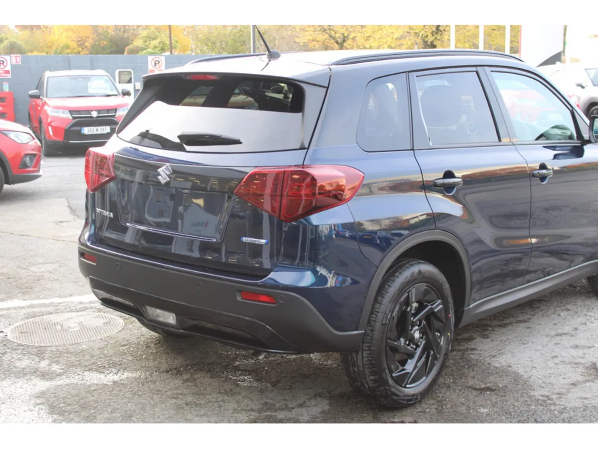 Suzuki Vitara SUV, Petrol Hybrid, 2027, Blue