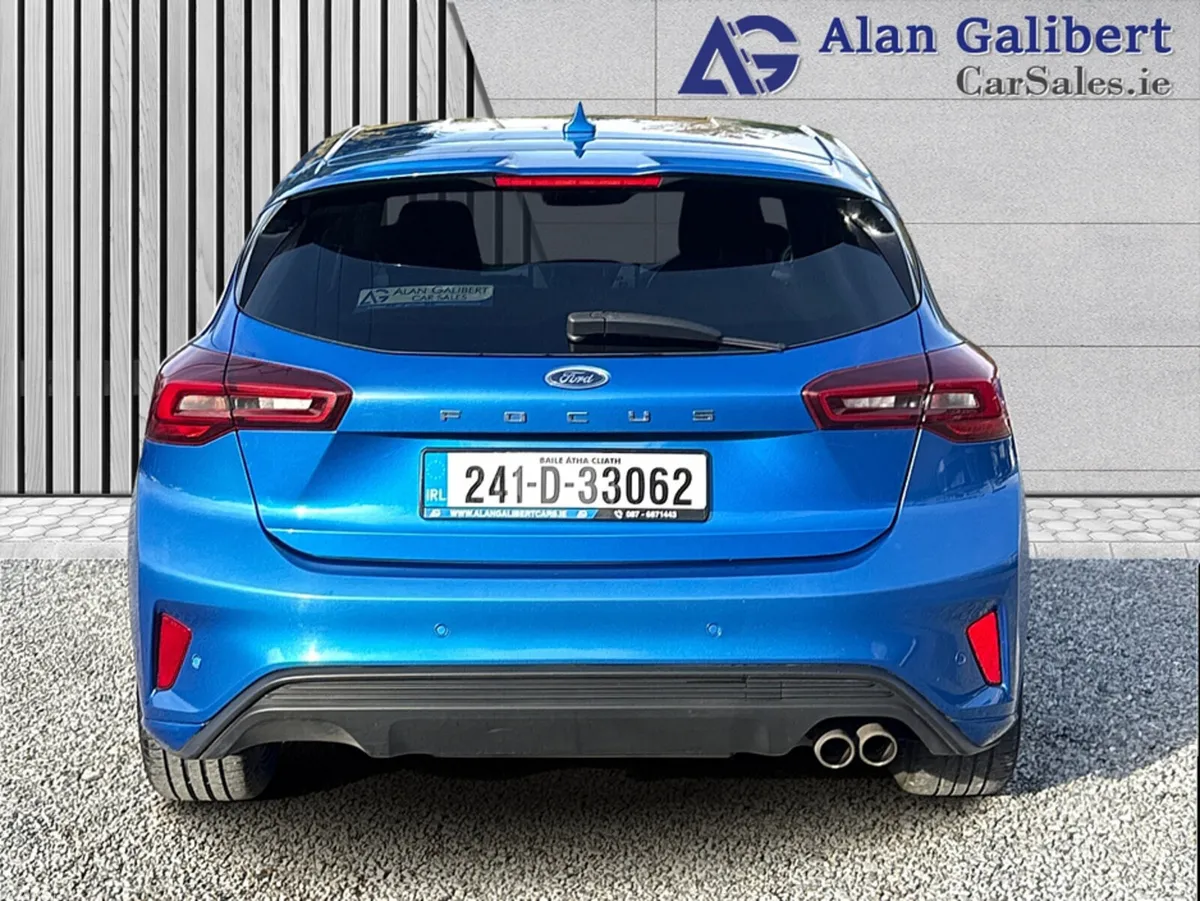 Ford Focus Hatchback, Petrol, 2024, Blue
