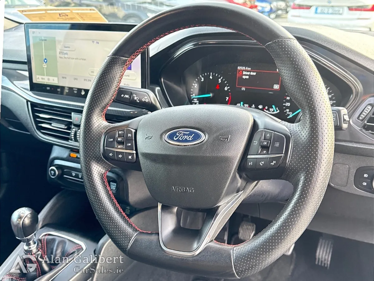 Ford Focus Hatchback, Petrol, 2024, Blue