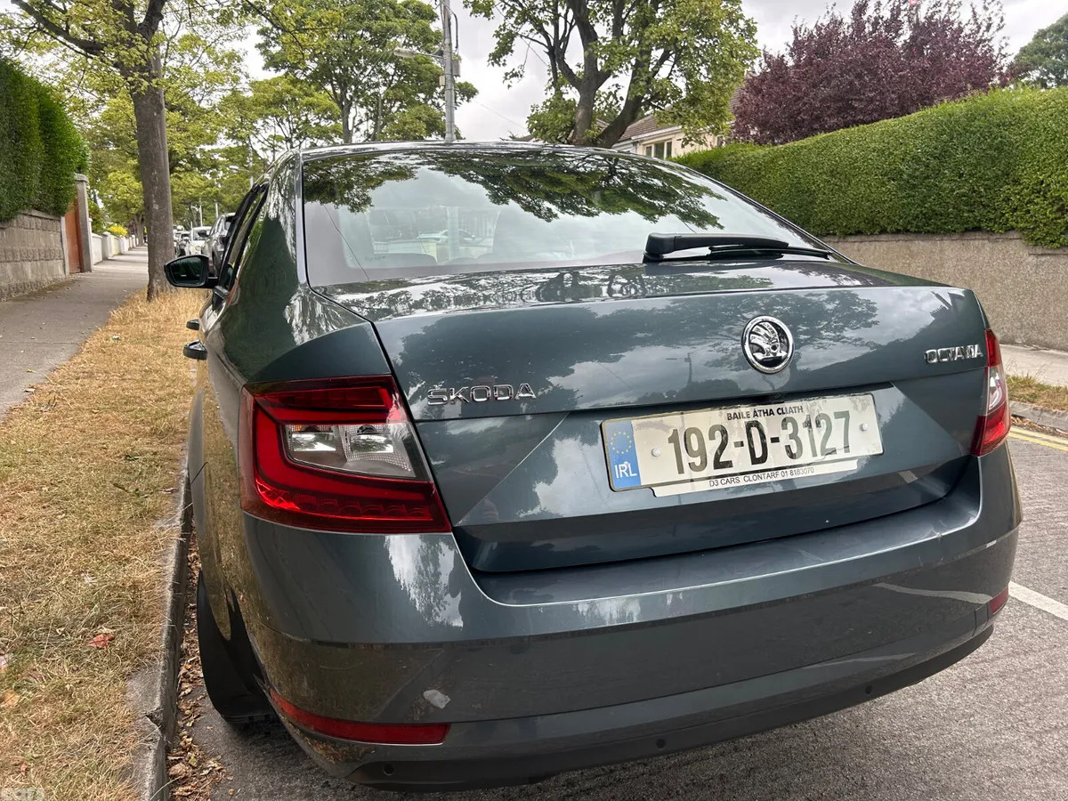 Skoda Octavia Saloon, Diesel, 2019, Black