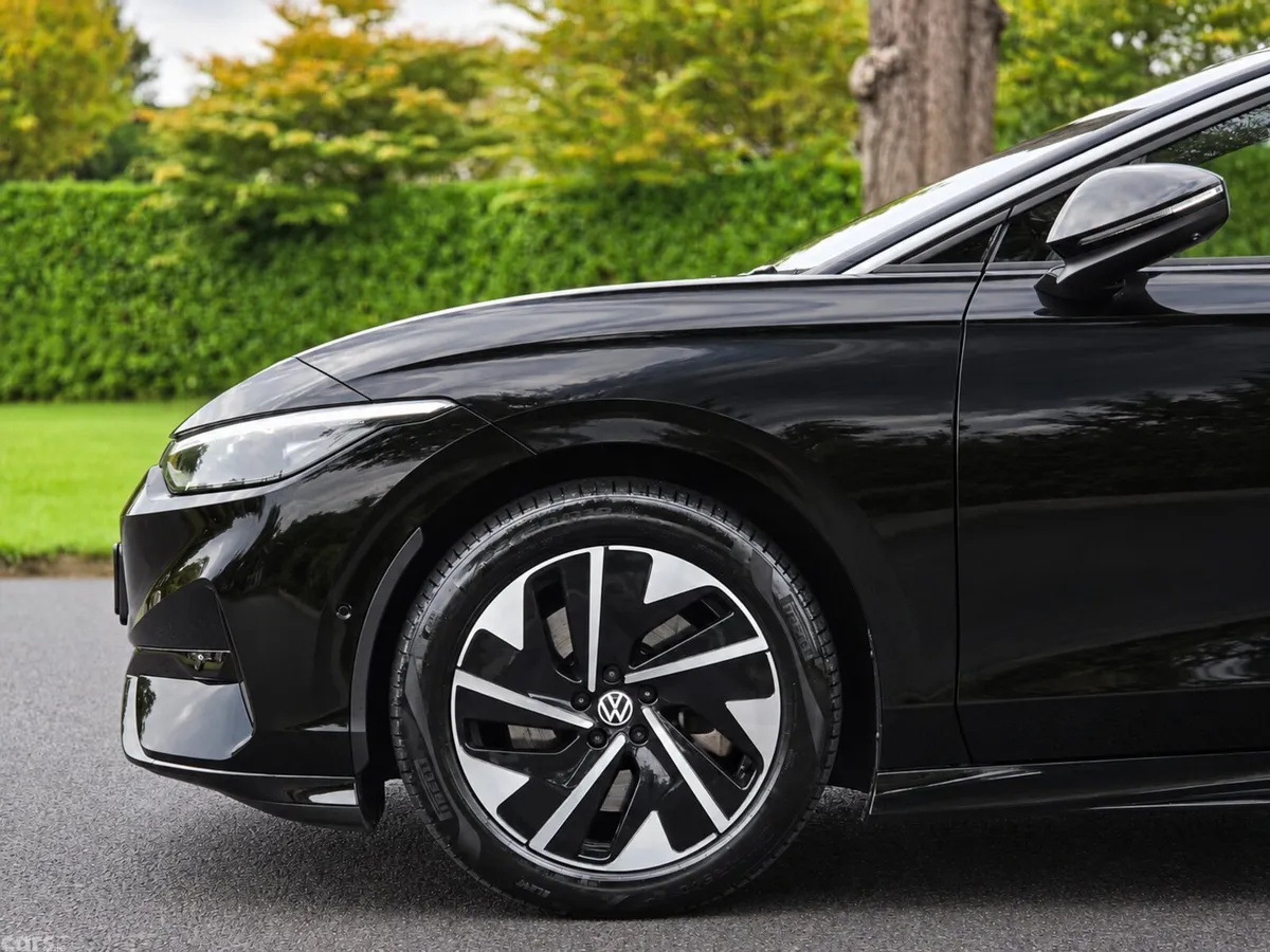 Volkswagen ID.7 Saloon, Electric, 2024, Black