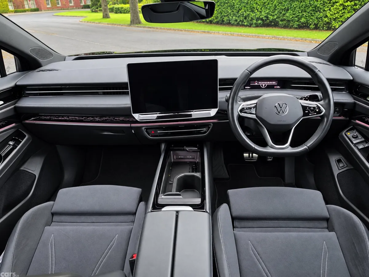 Volkswagen ID.7 Saloon, Electric, 2024, Black