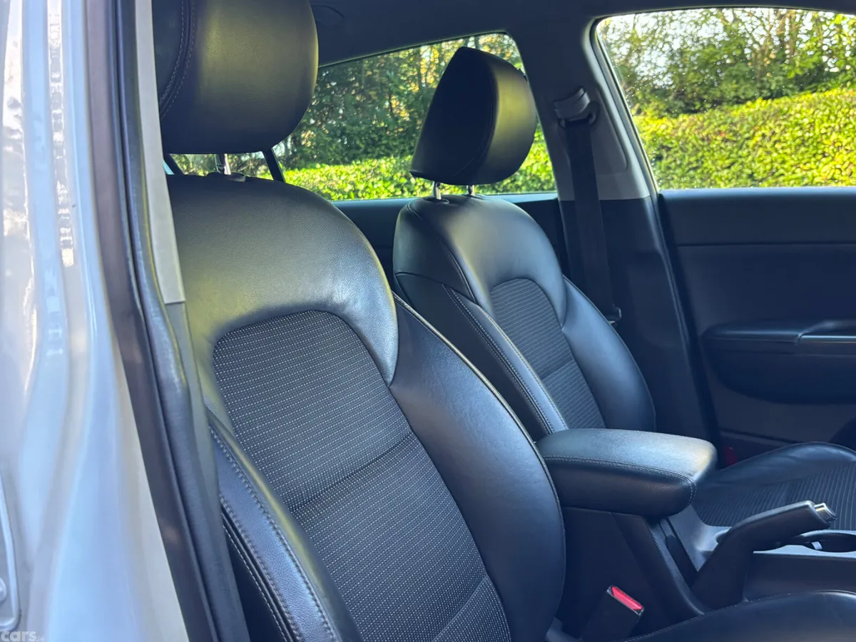 Kia Sportage SUV, Diesel, 2016, White