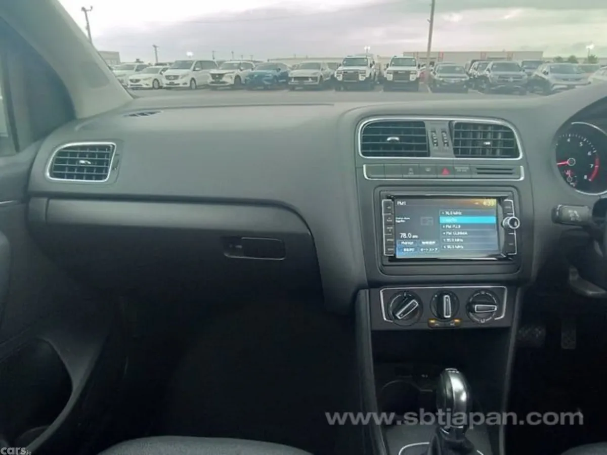 Volkswagen Polo Hatchback, Petrol, 2015, Silver