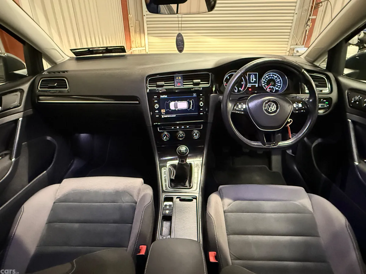 Volkswagen Golf Hatchback, Diesel, 2018, Grey